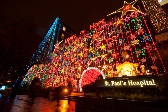 St Paul's Foundation Lights of Hope - Vancouver Mom